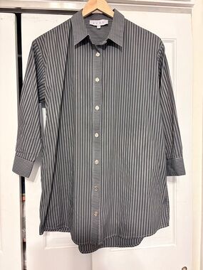 Buru archived Mel button down long sleeved long shirt.